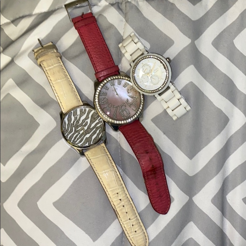 Women guess/fossil watches ⌚️⌚️⌚️